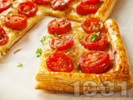 Рецепта Тарт от бутер тесто с чери домати, лук и мащерка